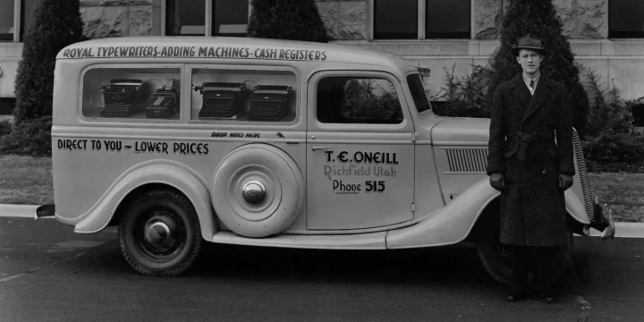 1937 Ford Model 77 3.6 V8 Manual