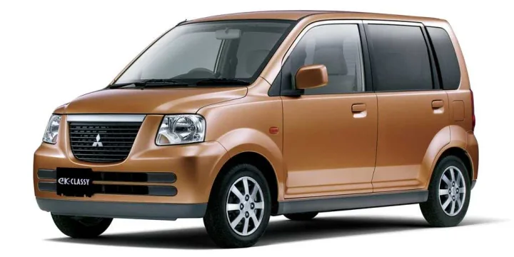 2004 Mitsubishi eK generation H81W Facelift
