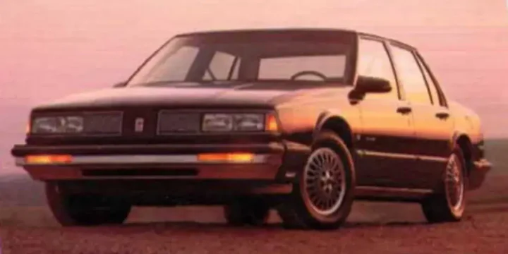 1989 Oldsmobile 88 Eighty-Eight Royale Sedan