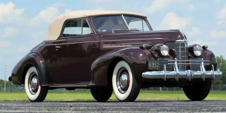 1939 Oldsmobile Series 80 Coupé
