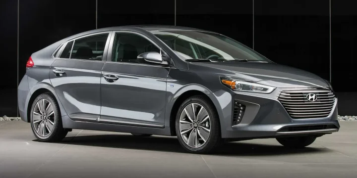 2016 Hyundai Ioniq Hybrid DCT, 6-speed