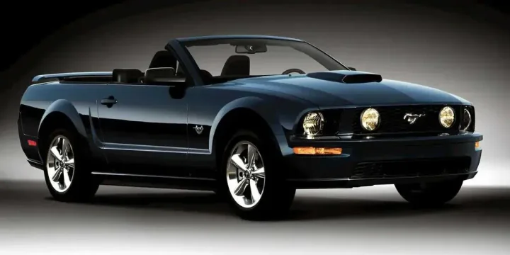 2005 Ford Mustang GT Convertible