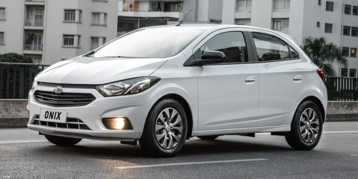 2017 Chevrolet Onix 1.0 E85 Manual, 6-speed