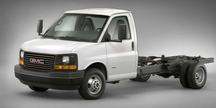 2011 GMC Savana G4500 Cutaway Van Hydra-Matic, 6-speed