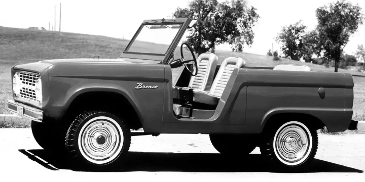1966 Ford Bronco 2.8 4x4 Manual, 3-speed