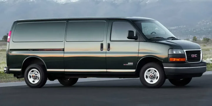 2011 GMC Savana G2500 Cargo Van Hydra-Matic, 6-speed