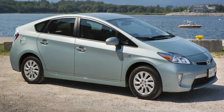 2012 Toyota Prius Plug-in Hybrid