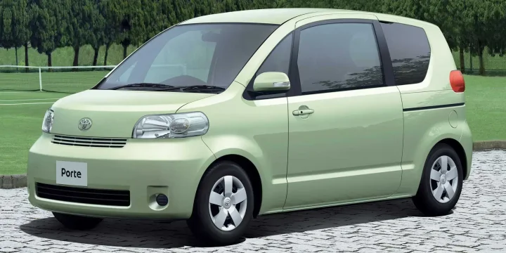 2005 Toyota Porte 150r