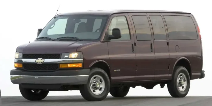 2003 Chevrolet Express G3500 Passenger Van Hydra-Matic, 4-speed