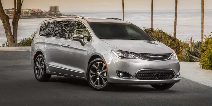 2017 Chrysler Pacifica 3.6 V6 FlexFuel Automatic, 9-speed