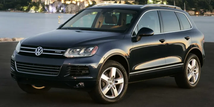 2015 Volkswagen Touareg (NA)
