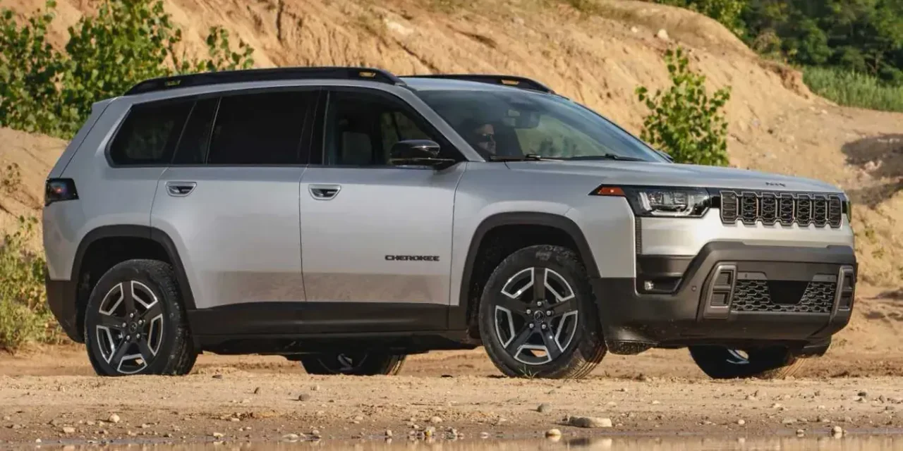 2026 Jeep Cherokee Hybrid 4x4 e-
