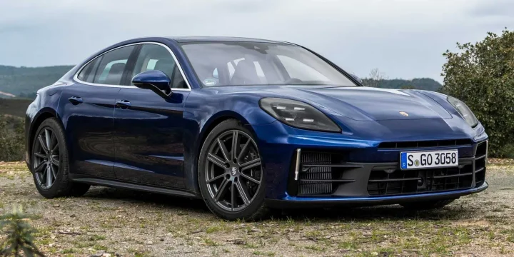 2024 Porsche Panamera 4