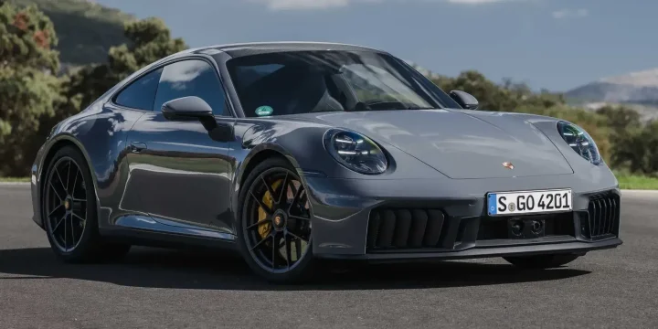 2025 Porsche 911 Carrera GTS 2-seater