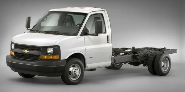 2009 Chevrolet Express G4500 Cutaway Van Hydra-Matic, 6-speed