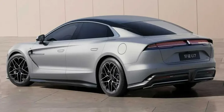 2024 Yangwang U7
