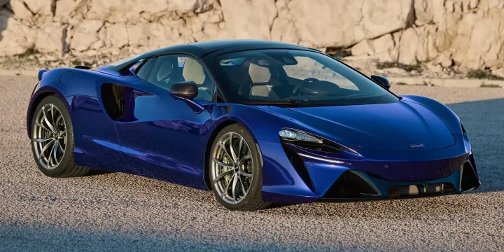 2024 McLaren Artura