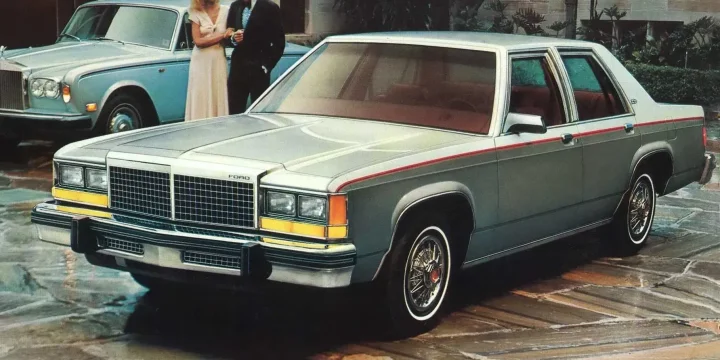 1980 Ford LTD 4-door 5.0 V8