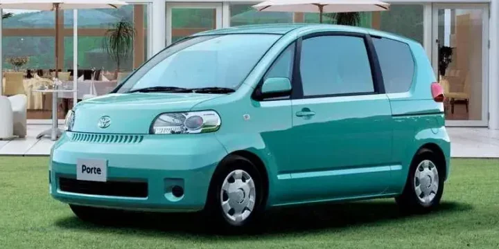 2004 Toyota Porte 150r