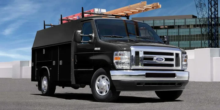 2021 Ford E-Series E-350 Super Duty 7.3 V8 PFI TorqShift, 6-speed