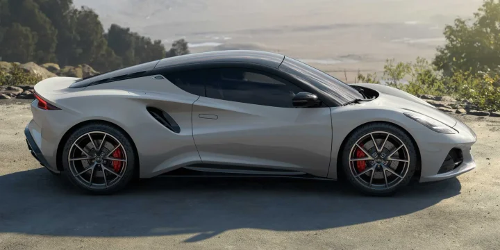 2025 Lotus Emira SE