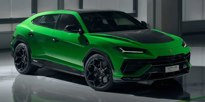 2023 Lamborghini Urus Performante