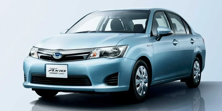2013 Toyota Corolla (JDM) Corolla Axio Hybrid e-