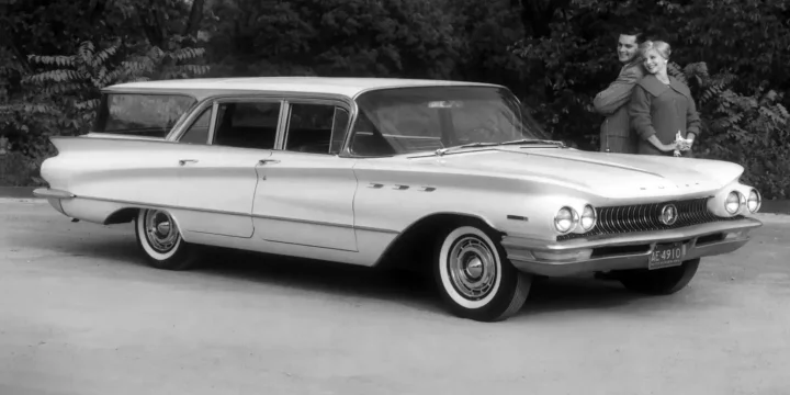 1960 Buick Invicta 3-seat Estate Wagon 6.6 V8 Automatic