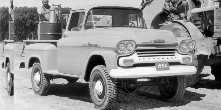 1958 Chevrolet Task Force Apache 31/32 NAPCO Powr-Pak Manual, 4-speed