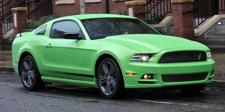 2013 Ford Mustang V6