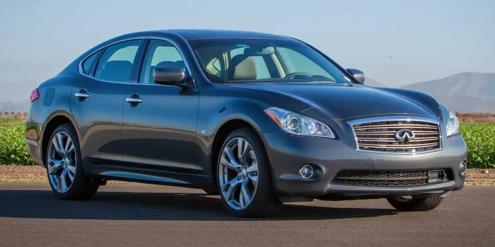 2014 Infiniti Q70 5.6 V8 AWD Automatic, 7-speed