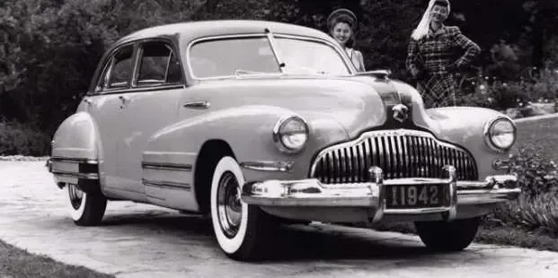 1942 Buick Roadmaster Touring Sedan 5.2 Manual