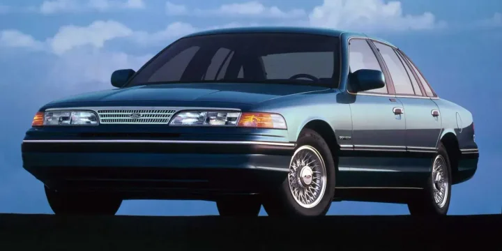 1993 Ford Crown Victoria 4.6 V8 2V SOHC Automatic, 4-speed