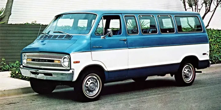 1971 Dodge B-Van 5.2 V8