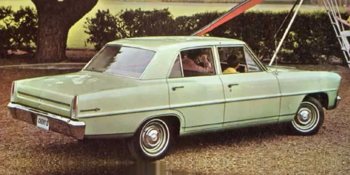 1967 Chevrolet Chevy II 100 4-door Sedan 4.6 V8