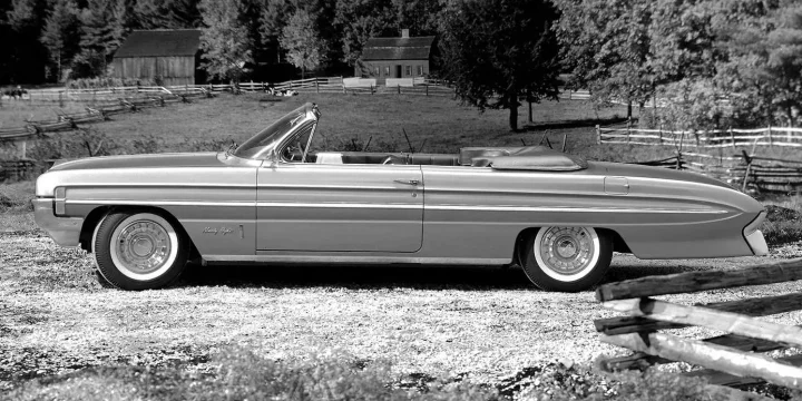 1961 Oldsmobile 98 Classic Ninety-Eight Convertible Coupé