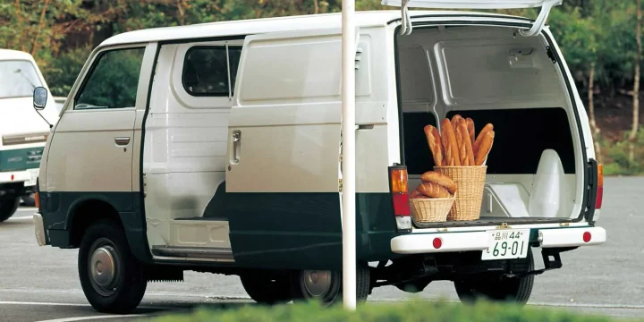 1974 Mitsubishi Delica 1400 Light Van