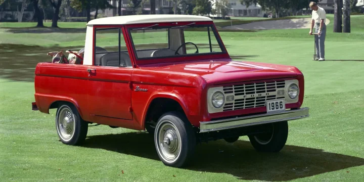 1966 Ford Bronco 2.8 4x4 Manual, 3-speed