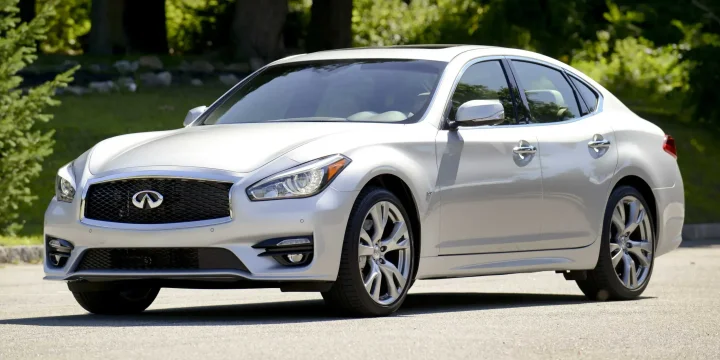 2015 Infiniti Q70 3.7 V6 Automatic, 7-speed