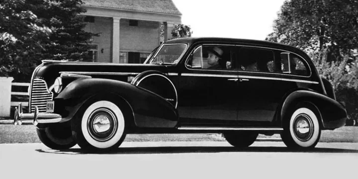 1940 Buick Limited 8-passenger Touring Sedan 5.2 Manual