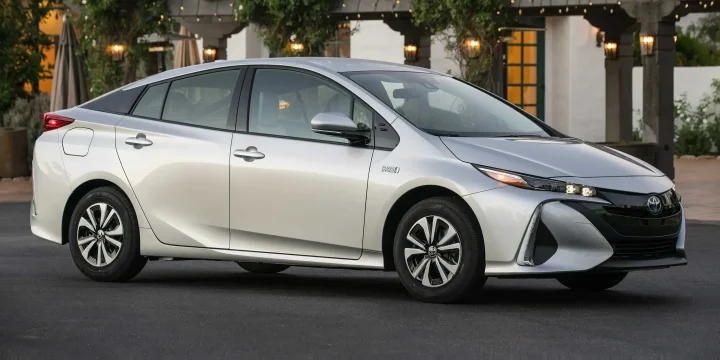 2016 Toyota Prius Plug-in Hybrid