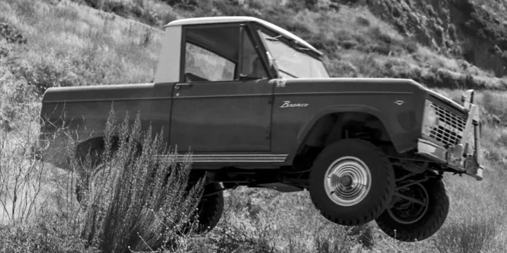 1966 Ford Bronco 4.7 V8 4x4 Manual, 3-speed