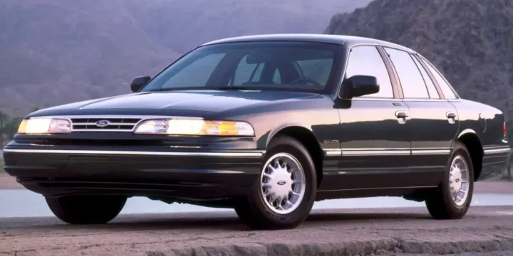 1995 Ford Crown Victoria 4.6 V8 2V SOHC Automatic, 4-speed