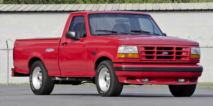 1993 Ford F-Series F-150 SVT Lightning Automatic, 4-speed