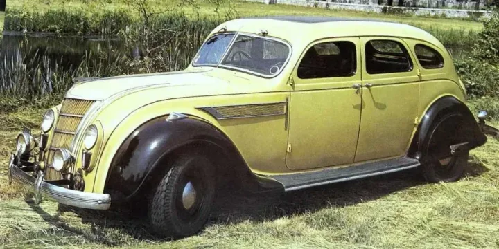 1935 Chrysler Airflow 5.3 Manual