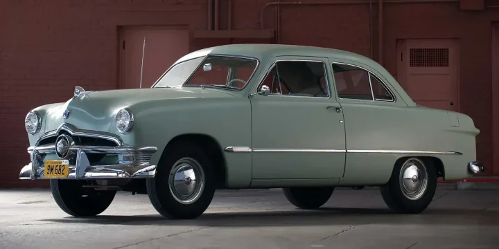 1950 Ford Custom Deluxe Tudor Sedan 3.9 V8 Manual, 3-speed