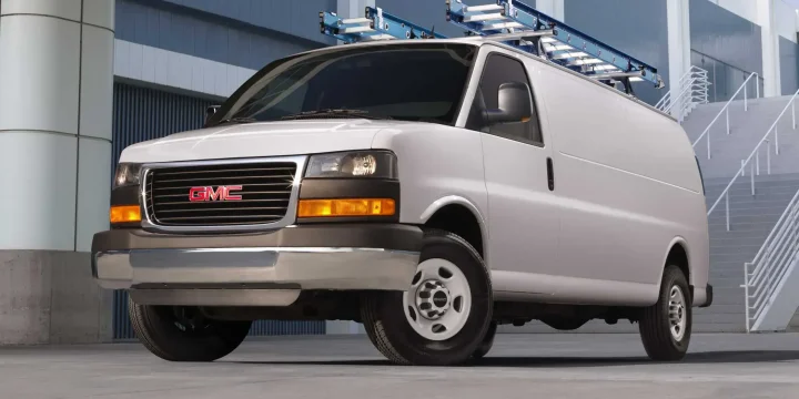 2010 GMC Savana G2500 Cargo Van Hydra-Matic, 6-speed