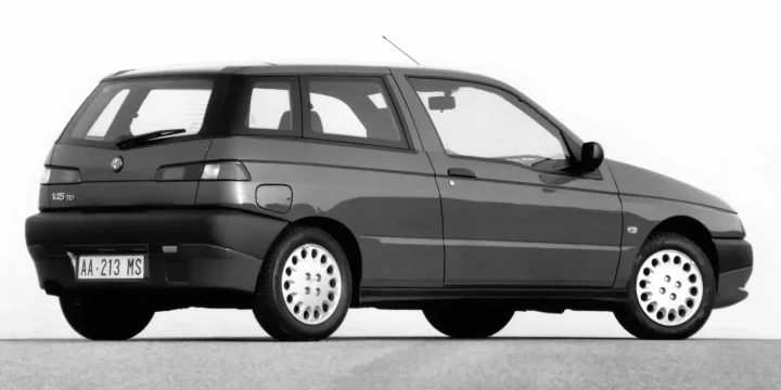 1995 Alfa Romeo 145 1.9 TD Manual, 5-speed