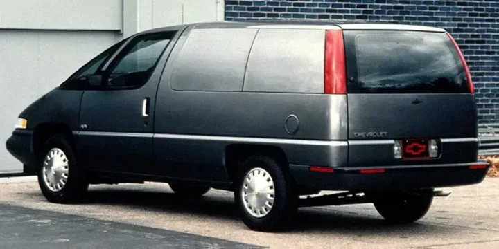 1990 Chevrolet Lumina APV 3.1 V6 TBI Hydra-Matic, 3-speed
