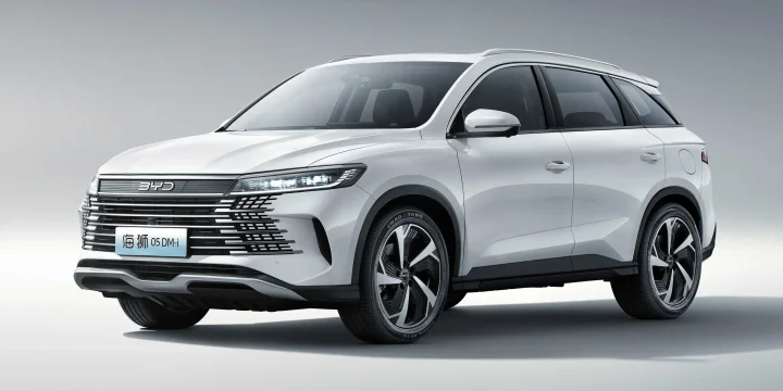 2025 BYD Sealion 05 DM-i 120km 1.5 BYD472QC + 18.3 kWh E-CVT